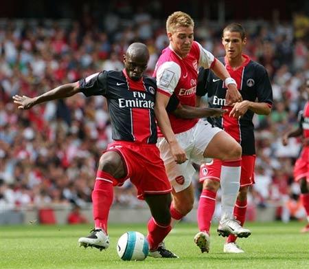 法甲第28輪巴黎聖日耳曼3-0波爾多 梅西中柱姆巴佩內馬爾破門.